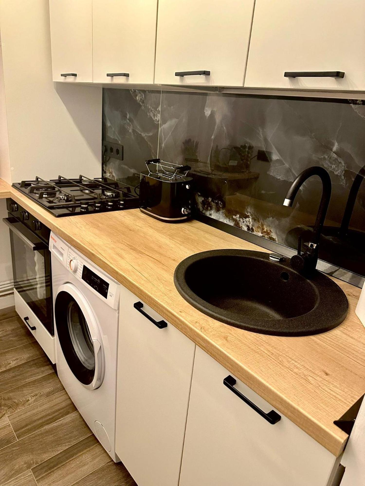 Evelyn Apartment Бистрица Экстерьер фото